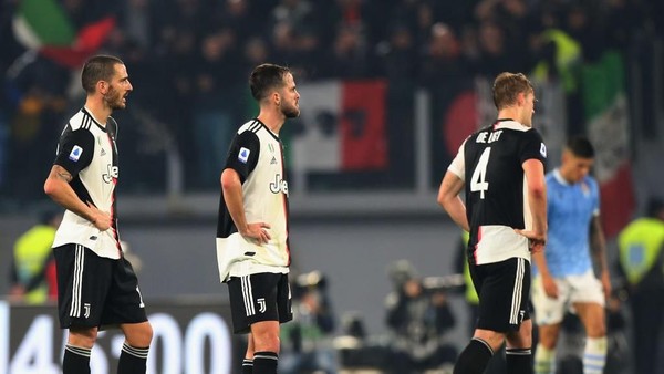 Tumbang dari Napoli, Juventus Keteteran Main Cepat