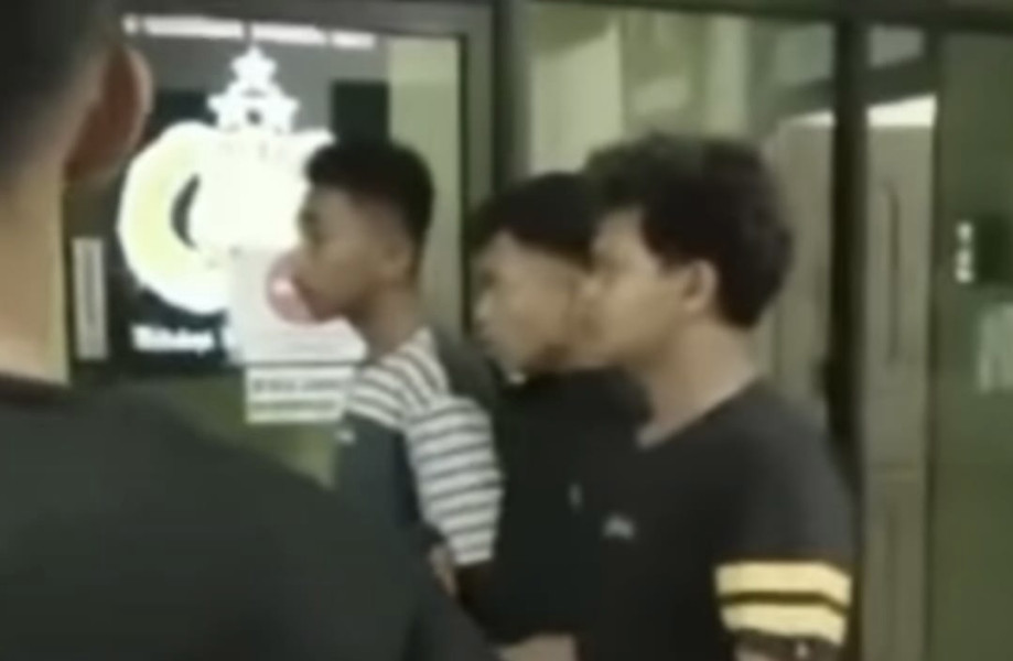 Tiga Remaja Diduga Terlibat Begal Diantarkan Warga ke Polsek Tampan Pekanbaru