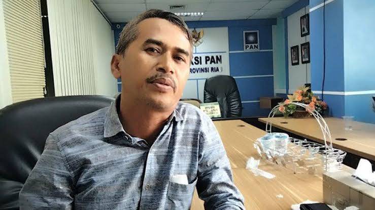 Sudah Mundur Tapi Syamsuar Mutasi Kepala Sekolah