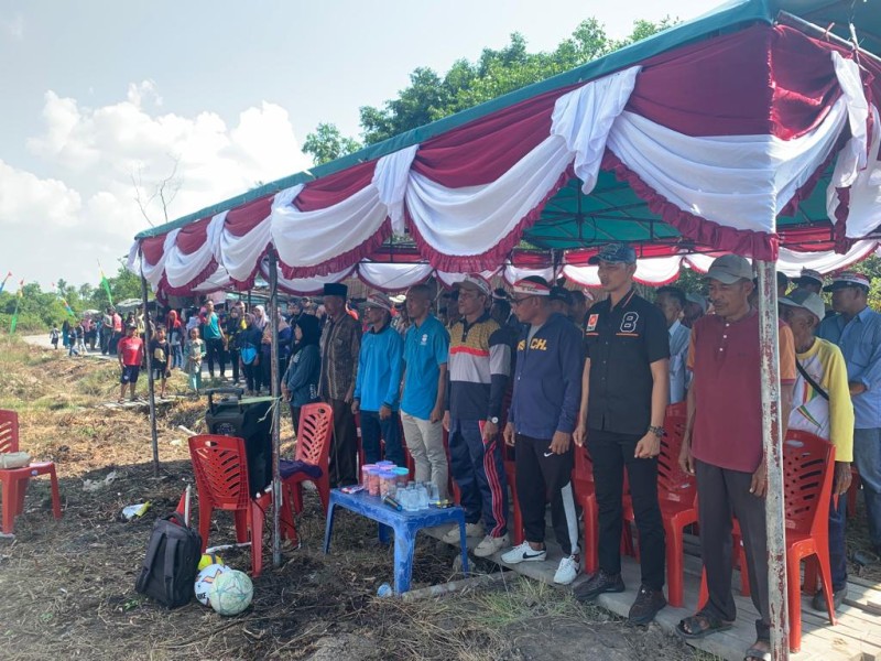 Peringati HUT RI Ke-78 Tahun, Kades dan Pemuda Tanjung Pisang Adakan Turnamen Sepak Bola