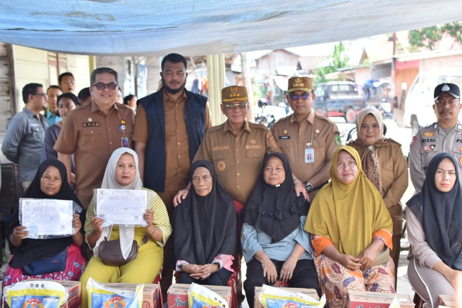 Pemkab Rohil Siap Fasilitasi Pemulihan Warga Korban Kebakaran di Jalan Sepakat Bulan