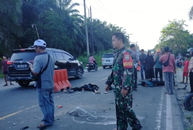 Tabrakan Maut di Jalintim Pelalawan Tewaskan Dua Pelajar
