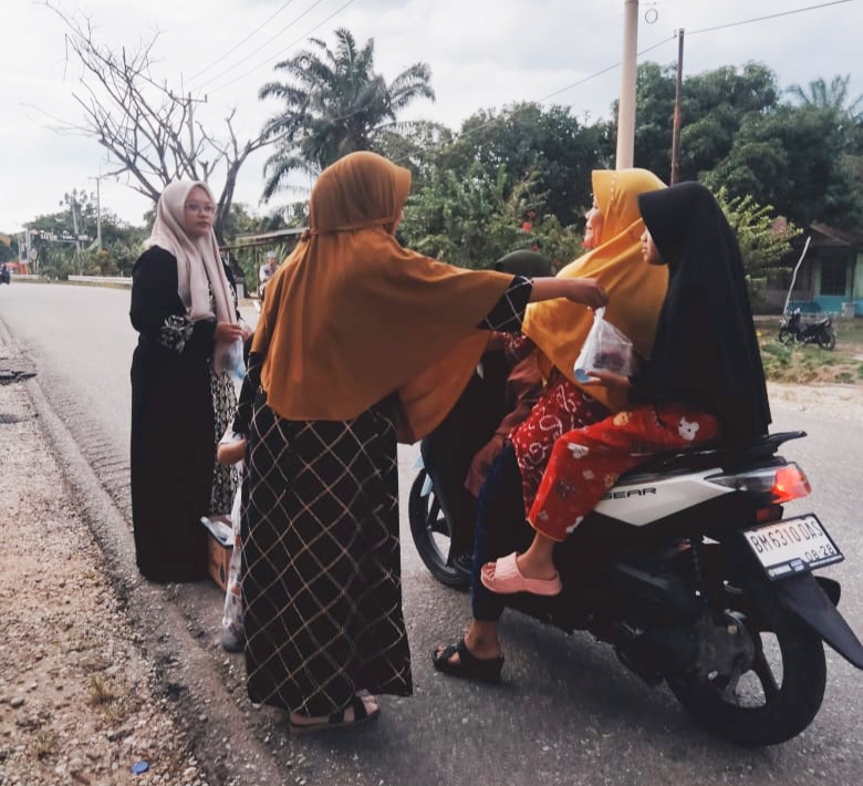 Jum'at Berkah, Ini Yang di Lakukan Ibu-ibu Majlis Taklim RT 1 Jama'ah Mushola Dai'mun Desa Sepahat