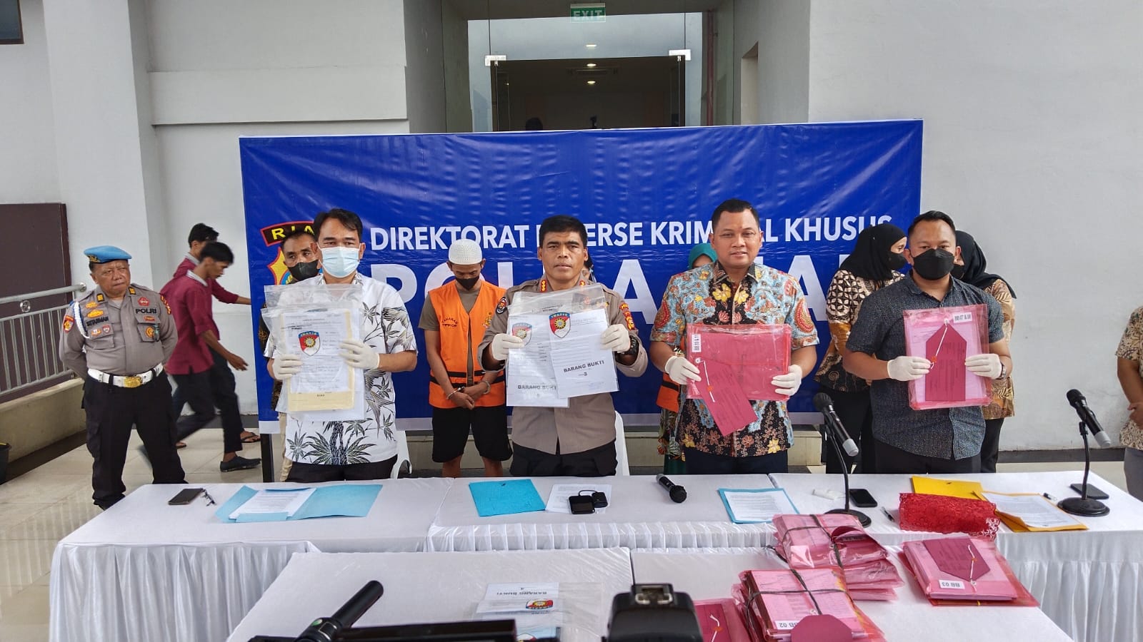 Oknum PNS DPRD Riauj Jadi Tersangka  Kasus Dugaan Korupsi Pemeliharaan Gedung