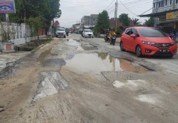 Wajah Provinsi Riau, Perbaikan Jalan harus Jadi Prioritas Pemko Pekanbaru