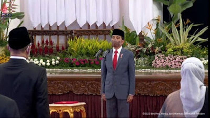 Jokowi Resmi Lantik Anggota KPU dan Bawaslu 2022-2027