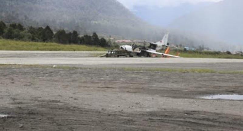 Breaking News! Pesawat di Bandara Ilaga Dibakar Teroris KKB Papua
