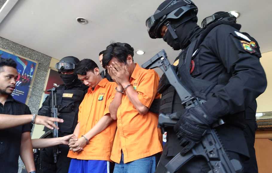 Polisi Tes Urine Pengeroyok Anggota TNI di Ciracas