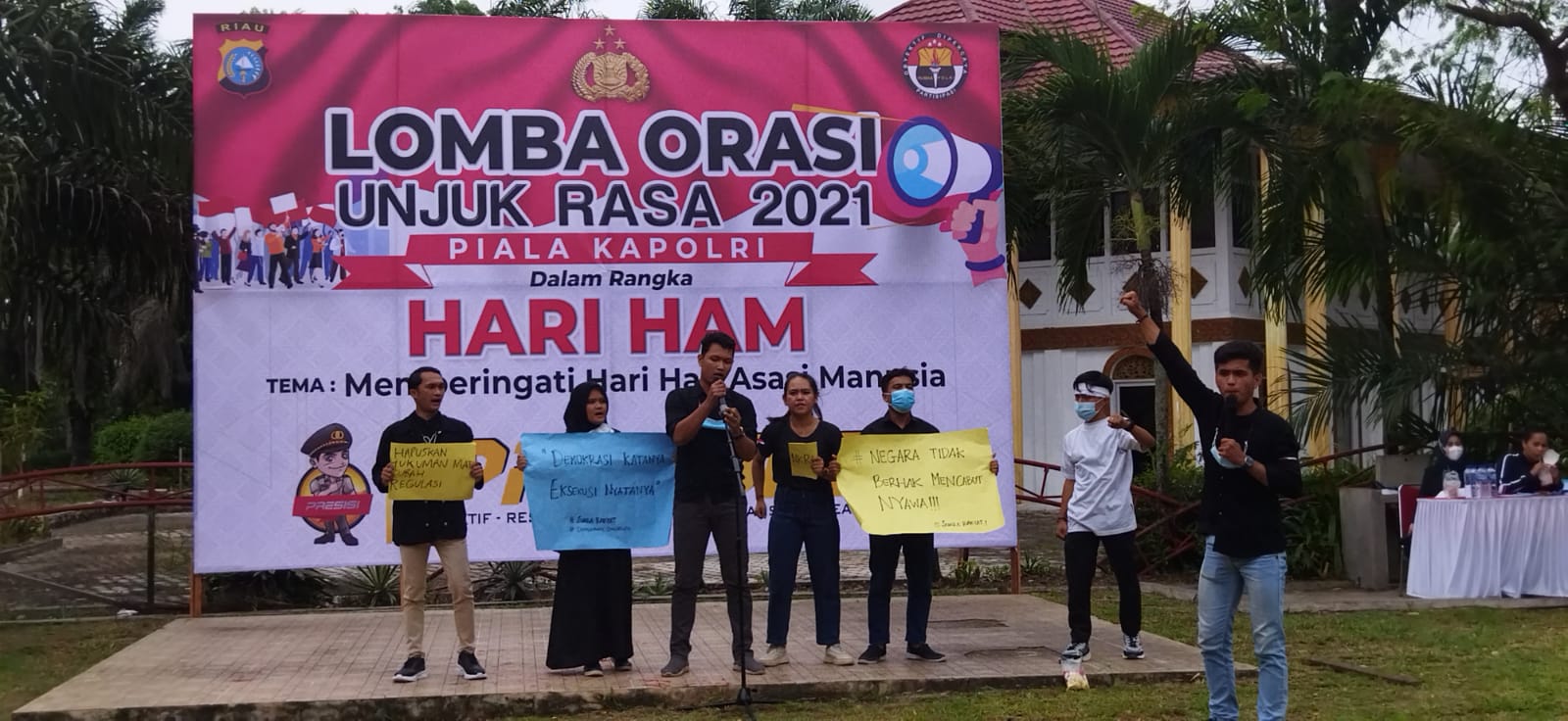 Tim Mahasiswa Unilak Juara Tiga Lomba Orasi Unjuk Rasa Peringatan Hari HAM Piala Kapolri