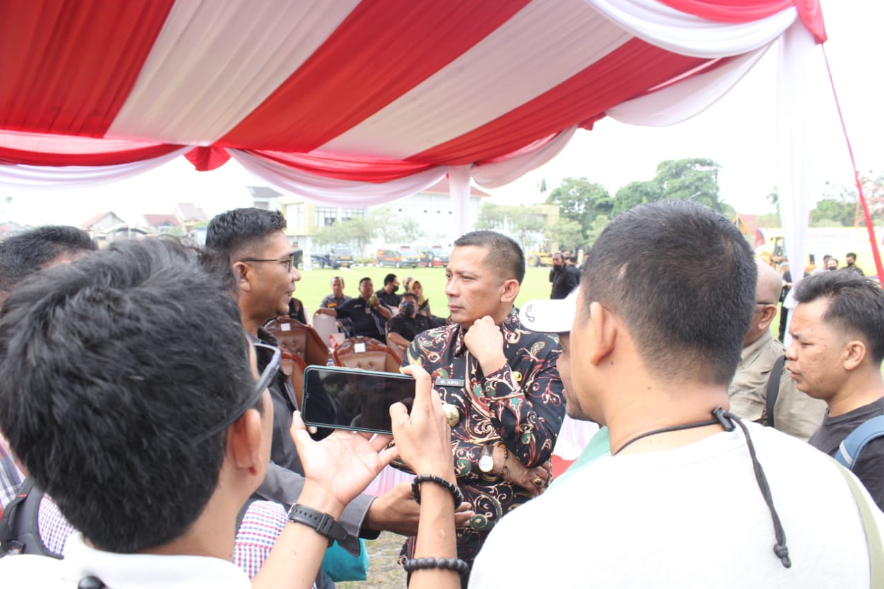 Hadir Dalam Penyerahan Penghargaan Kapolda Riau, Bupati Meranti Berikan Apresiasi
