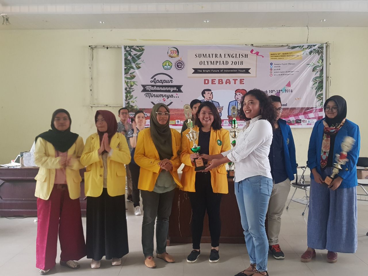 Mahasiswa Unilak Juara Lomba Debat Bahasa Inggris Tingkat Sumatera
