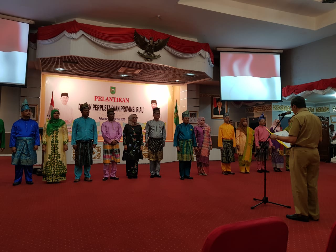 Wakil Rektor I Unilak Dilantik Gubri Jadi Pengurus Dewan Perpustakaan Riau