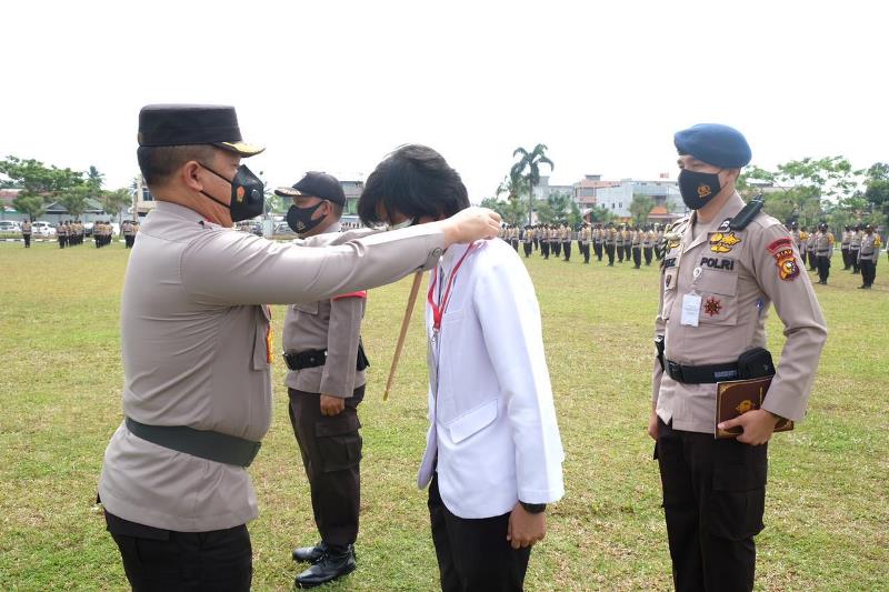 Kapolda Riau Pimpin Apel Kesiapan Bhabinkamtibmas dan Tenaga Medis Kepolisian