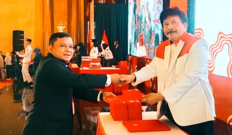 Pemkab Kuansing Terima Duplikat Bendera Pusaka Merah Putih dari BPIP