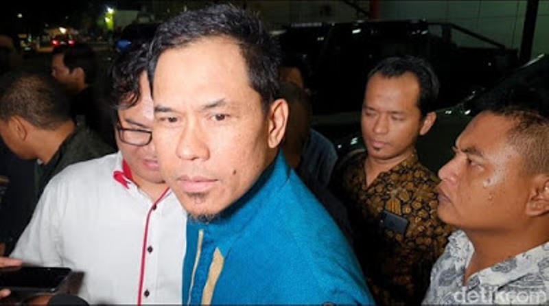 Munarman Ditangkap Terkait Baiat Teroris di 3 Kota