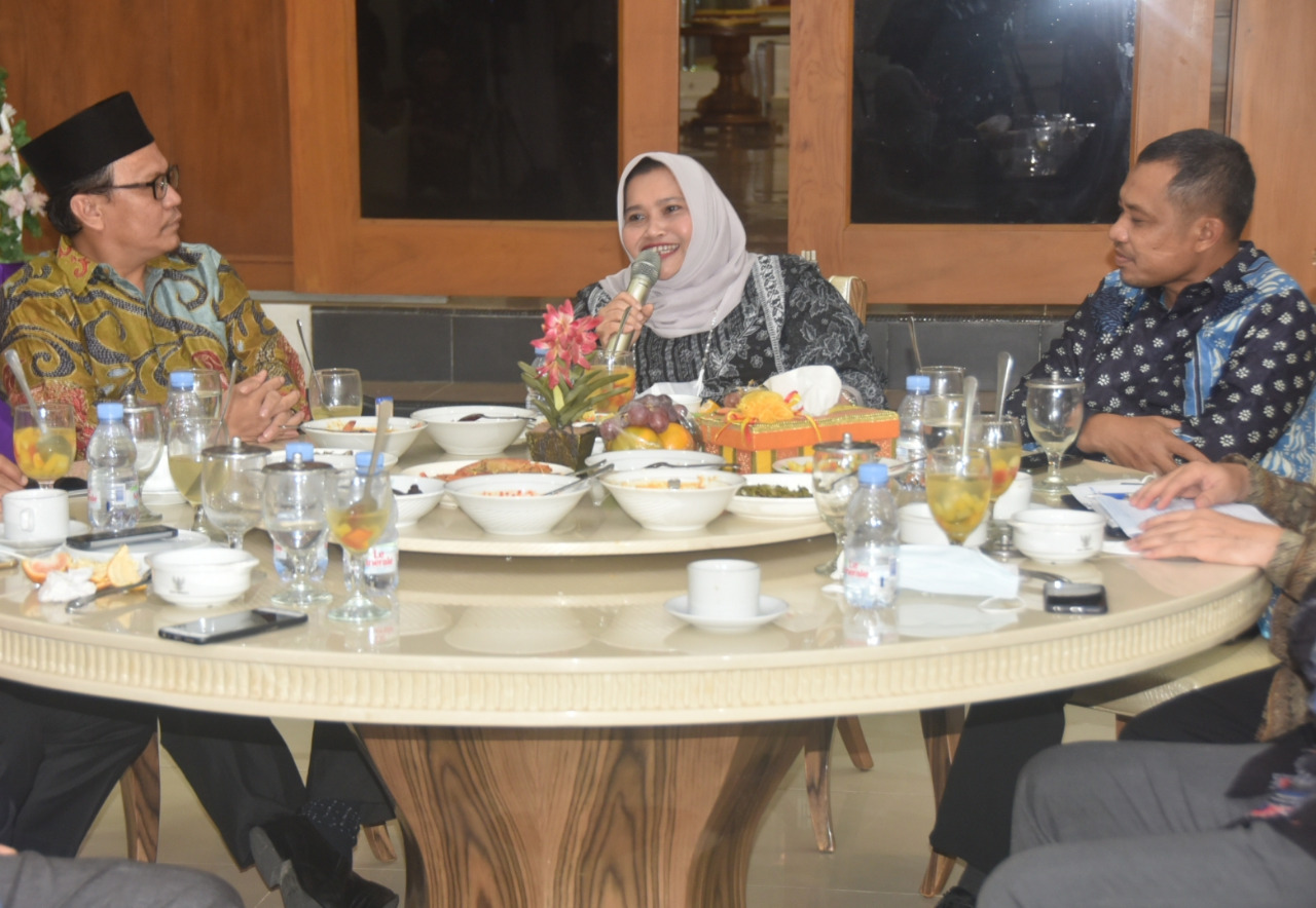 Bupati dan Wakil Bupati Gelar Dinner Bersama 17 Anggota DPRD Bengkalis