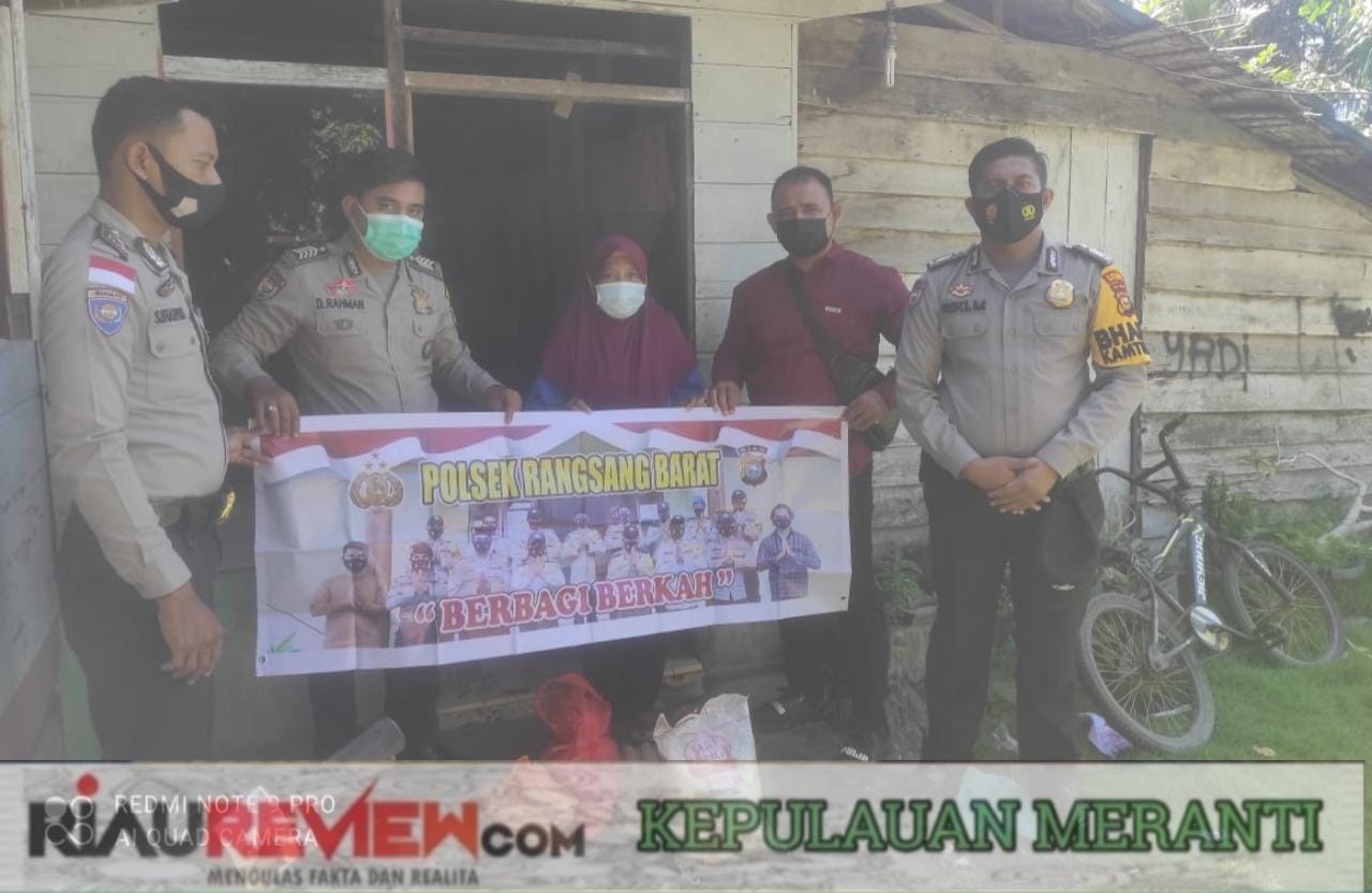 Berbagi Berkah, Cara Polsek Rangsang Barat Bantu Warga Terdampak Pandemi Covid-19