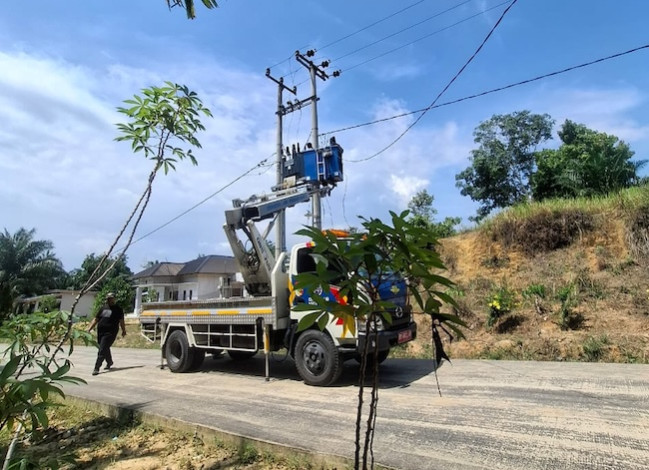 Realisasi Kunker Walikota, Dishub Pasang Lampu PJU di Melebung