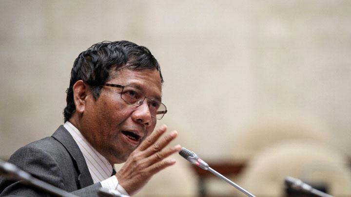 Mahfud MD: Dengarkan Pendapat Yusril Soal Definisi Terorisme