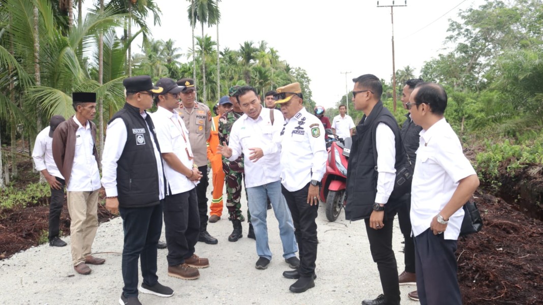 H. Asmar Resmikan Jalan Batang Malas–Tenan Sepanjang 1,8 Km