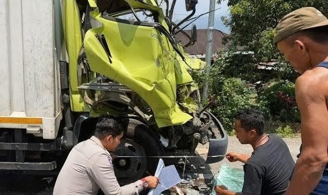Rem Blong di Turunan Padang-Solok, Sopir Asal Rokan Hilir Tewas Terjepit