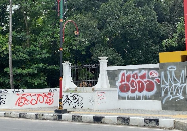 Belum Usai Masalah Rayap Besi, Hutan Kota Pekanbaru Kini Dirusak Vandalisme