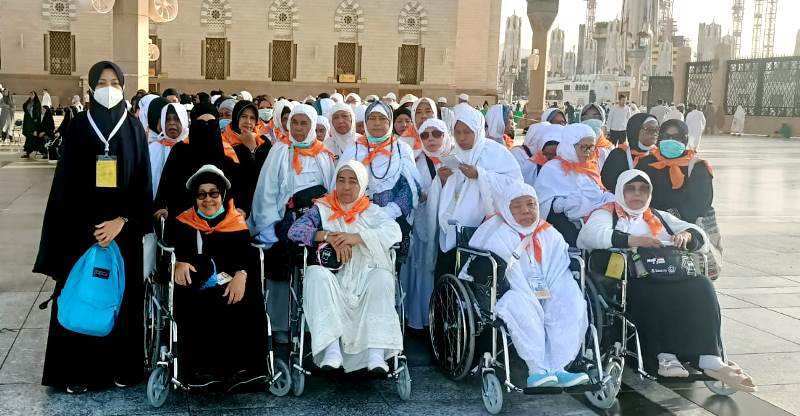 165 Jemaah Haji Wanita Asal Bengkalis Kloter 10 BTH Ziarah ke Raudhah