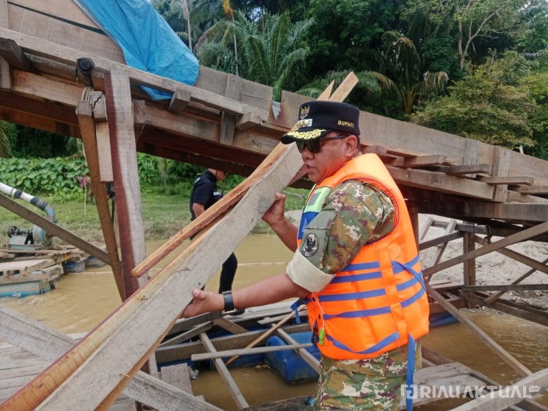 Razia Tambang Ilegal Ricuh, Bupati Kuansing Kumpulkan Para Datuk