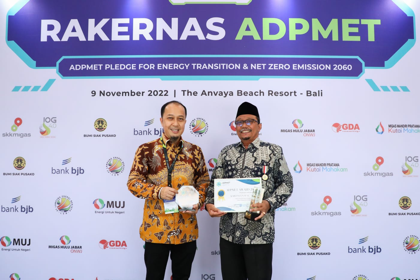 Siak Raih Penghargaan  Capaian Kinerja Daerah Anggota ADPMET Penggunaan Energi Terbarukan