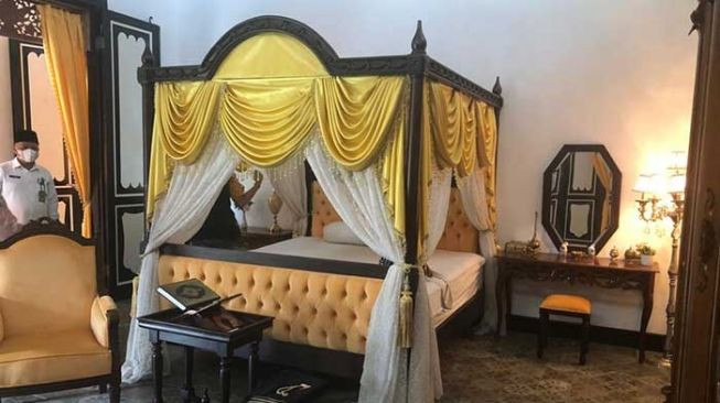 Heboh, Mangkuk dan Gelas Peninggalan Sultan di Istana Siak Dicuri