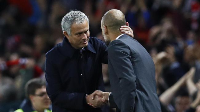 Mourinho Lebih Bagus Ketimbang Guardiola di Mata Maradona