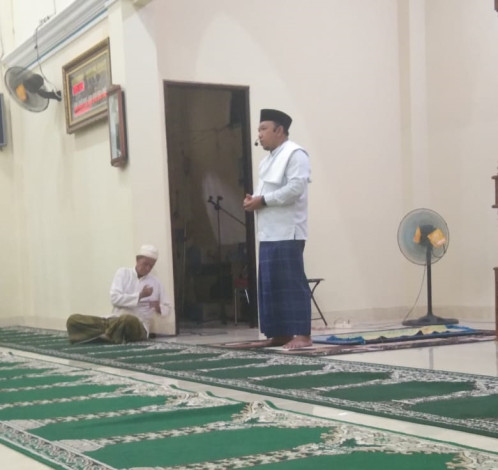 Alfedri dan Husni Kompak Tarawih ke Lokasi PSU