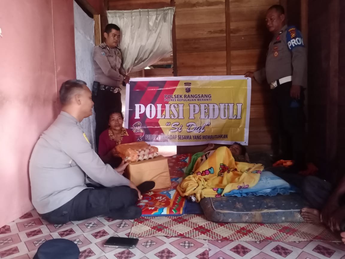 Giat Si Dul, Polsek Rangsang Bantu Penyandang Disabilitas di Desa Tanjung Bakau