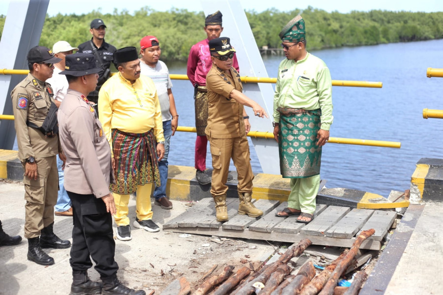 Plt. Bupati Kepulauan Meranti H. Asmar Hadiri Syukuran Hari Jadi Tasik Putri Puyu