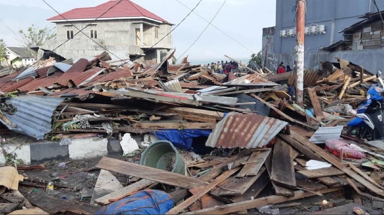 Korban Meninggal Gempa dan Tsunami Sulteng Capai 1.424 Orang