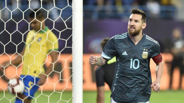 Messi ke Pelatih Brasil: Sssttt...