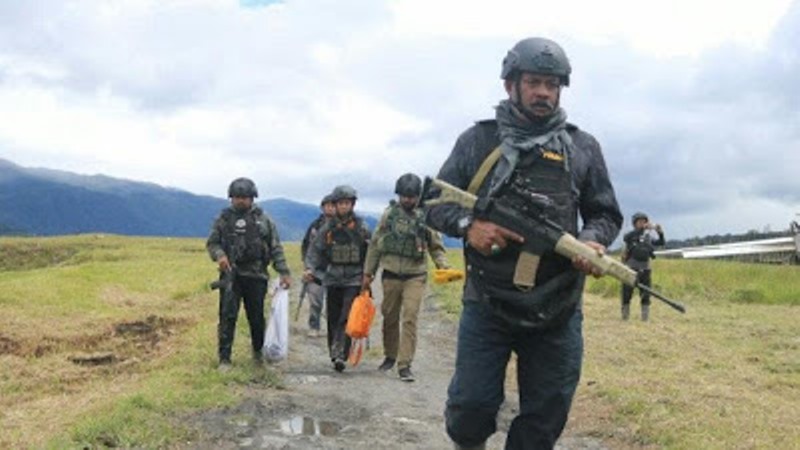 TNI-Polri Tiga Jam Kontak Tembak dengan KKB di Bandara Ilaga Papua