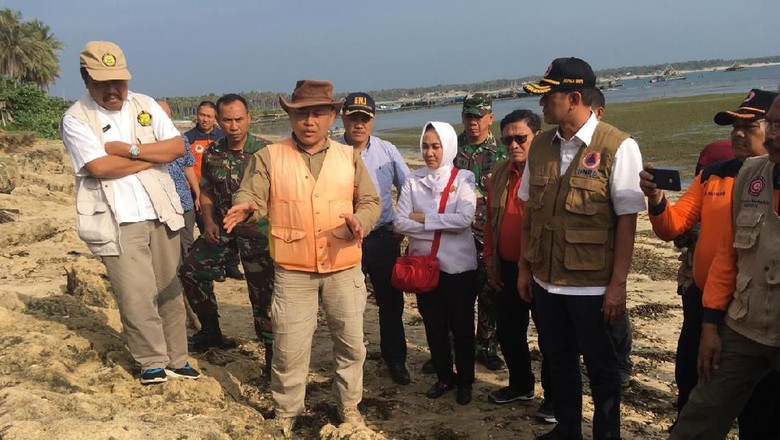 Kepala BNPB Minta Pantai Ditanam Pohon untuk Tahan Tsunami