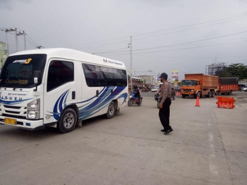 Hari Pertama Penyekatan Larangan Mudik 23 Ribu Kendaraan Dipaksa Putar Balik