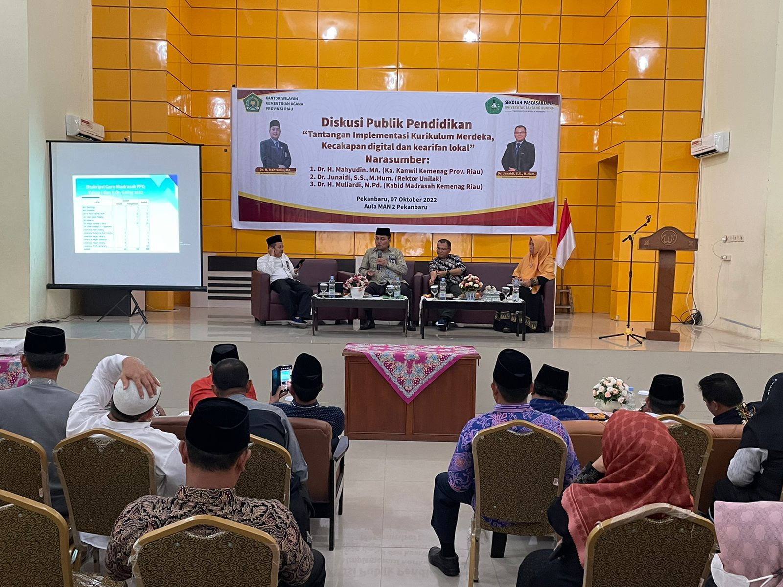 Unilak Bersama Kemenag Riau, Gelar Diskusi Publik Bagi Guru Madrasah 