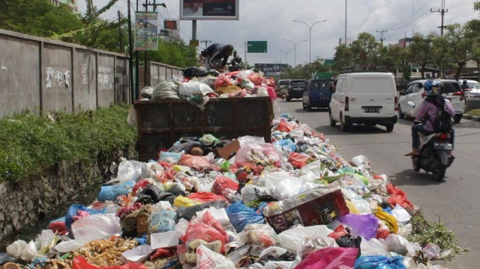 Wacana Sanksi Tipiring Buang Sampah Sembarangan di Pekanbaru Masih Tarik Ulur