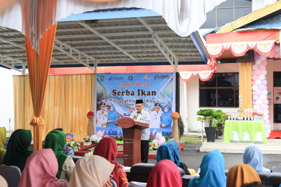 Hj. Ismiatun Dampingi Tim Kabupaten Kepulauan Meranti Ikut Lomba Masak Serba Ikan
