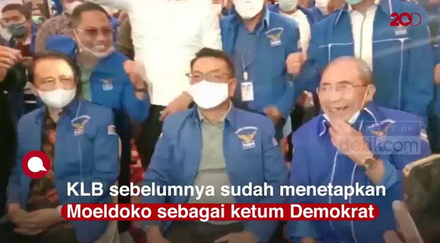 Pakai Jas PD, Moeldoko Hadiri KLB Demokrat di Sumut!