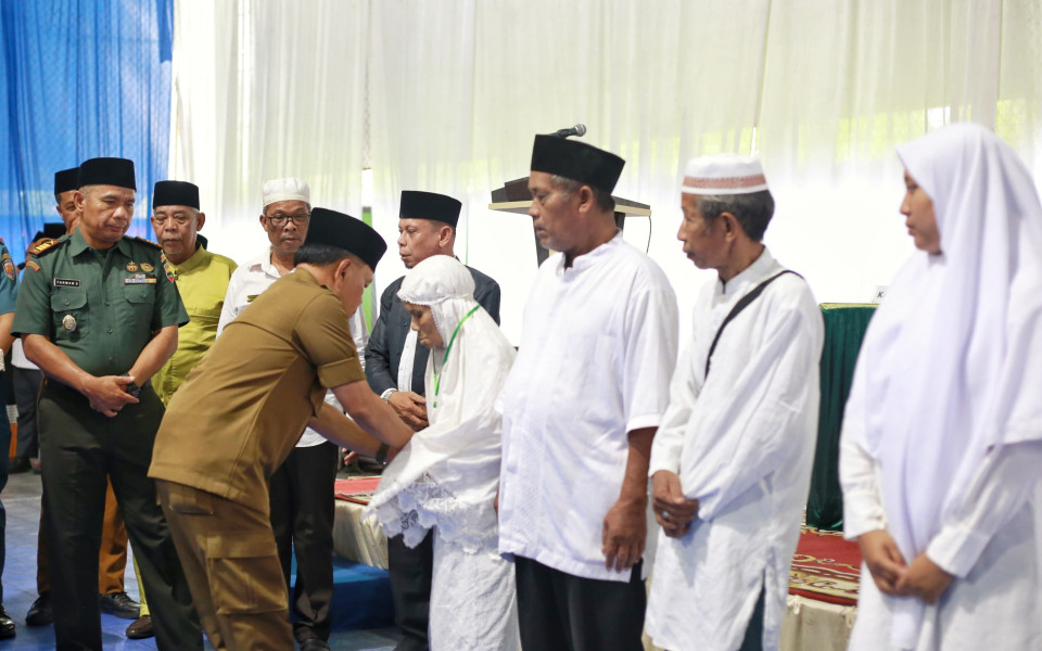 Plt Bupati Asmar Buka Bimbingan Manasik Haji Kabupaten Kepulauan Meranti Tahun 2024