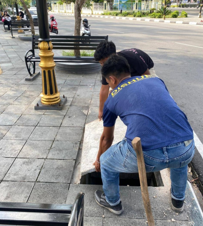 Hilang Diduga Dicuri, Dishub Pekanbaru Tutup Bak Kontrol dengan Coran Semen