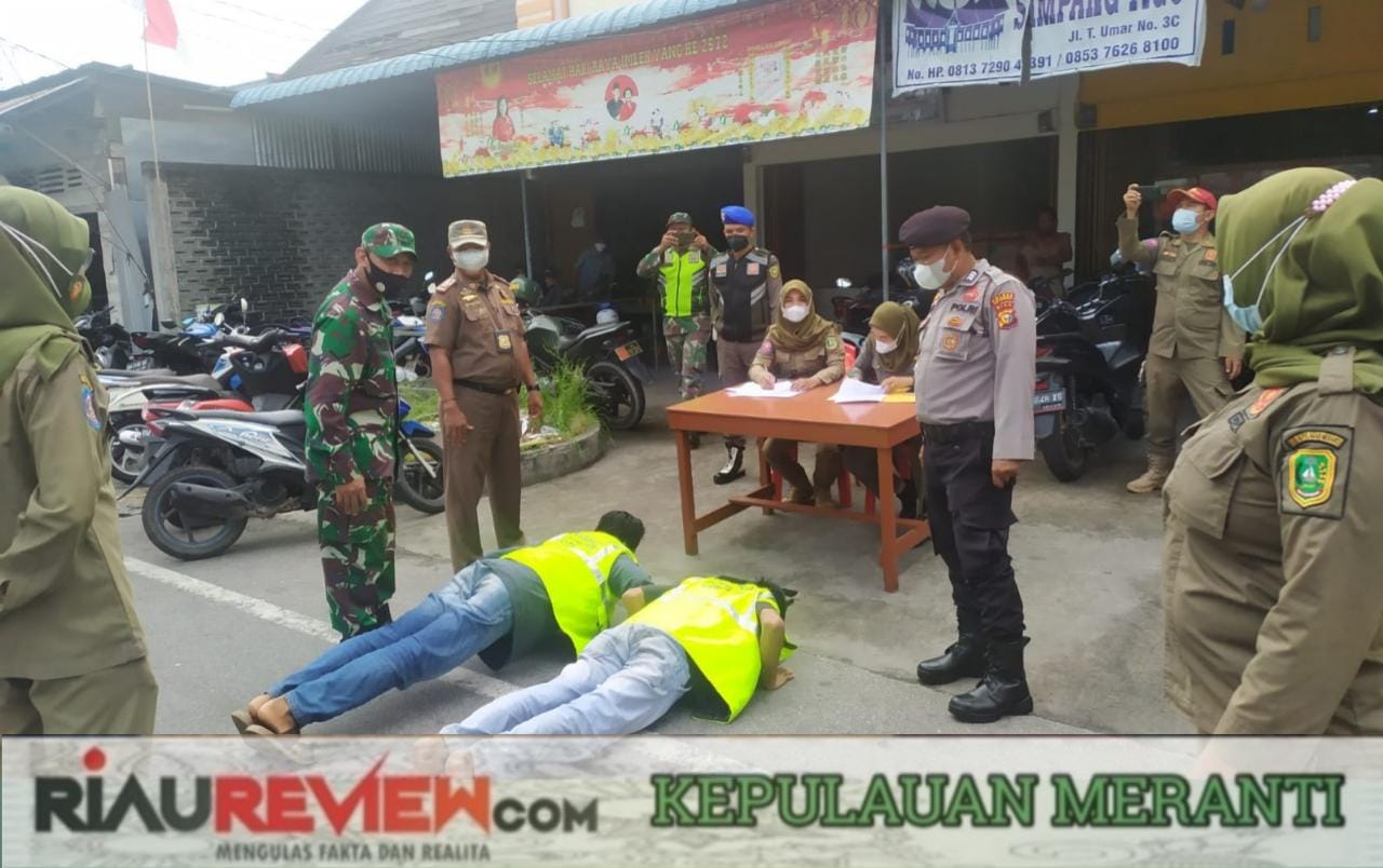 Operasi Prokes Di Simpang A. Yani Selatpanjang, 4 Pelanggar Disanksi Push Up dan Baca Al-fatihah