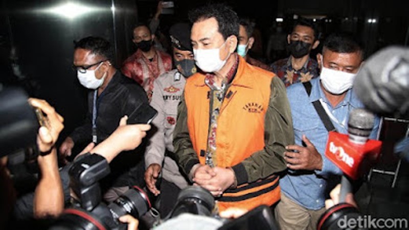 Azis Syamsuddin Bungkam Setelah Ditahan KPK