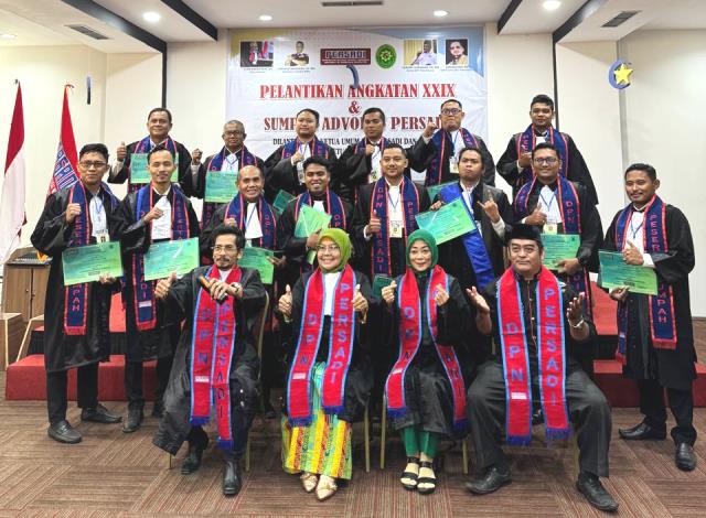 KTA se-Umur Hidup, Pengadilan Tinggi Riau Lantik dan Ambil Sumpah 14 Advokat Persadi