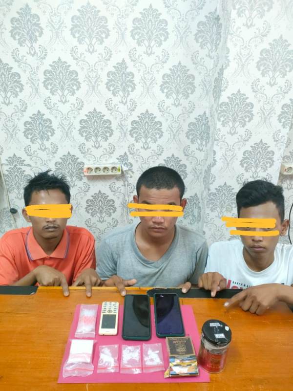 Sat Narkoba Polres Siak Tangkap 3 Orang Pengedar Narkotika Jenis Sabu di Kecamatan Kandis
