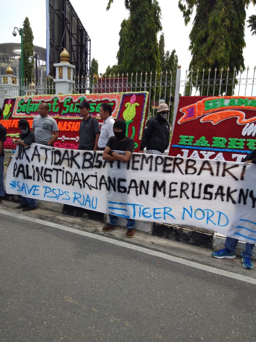 Curva Nord PSPS Pekanbaru: Ganti Managemen Atas Jatuhnya performa PSPS!